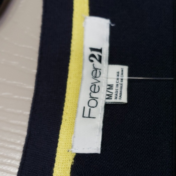 NWT Forever 21 navy v-neck lightweight long sleeve sweater size medium - Picture 4 of 6